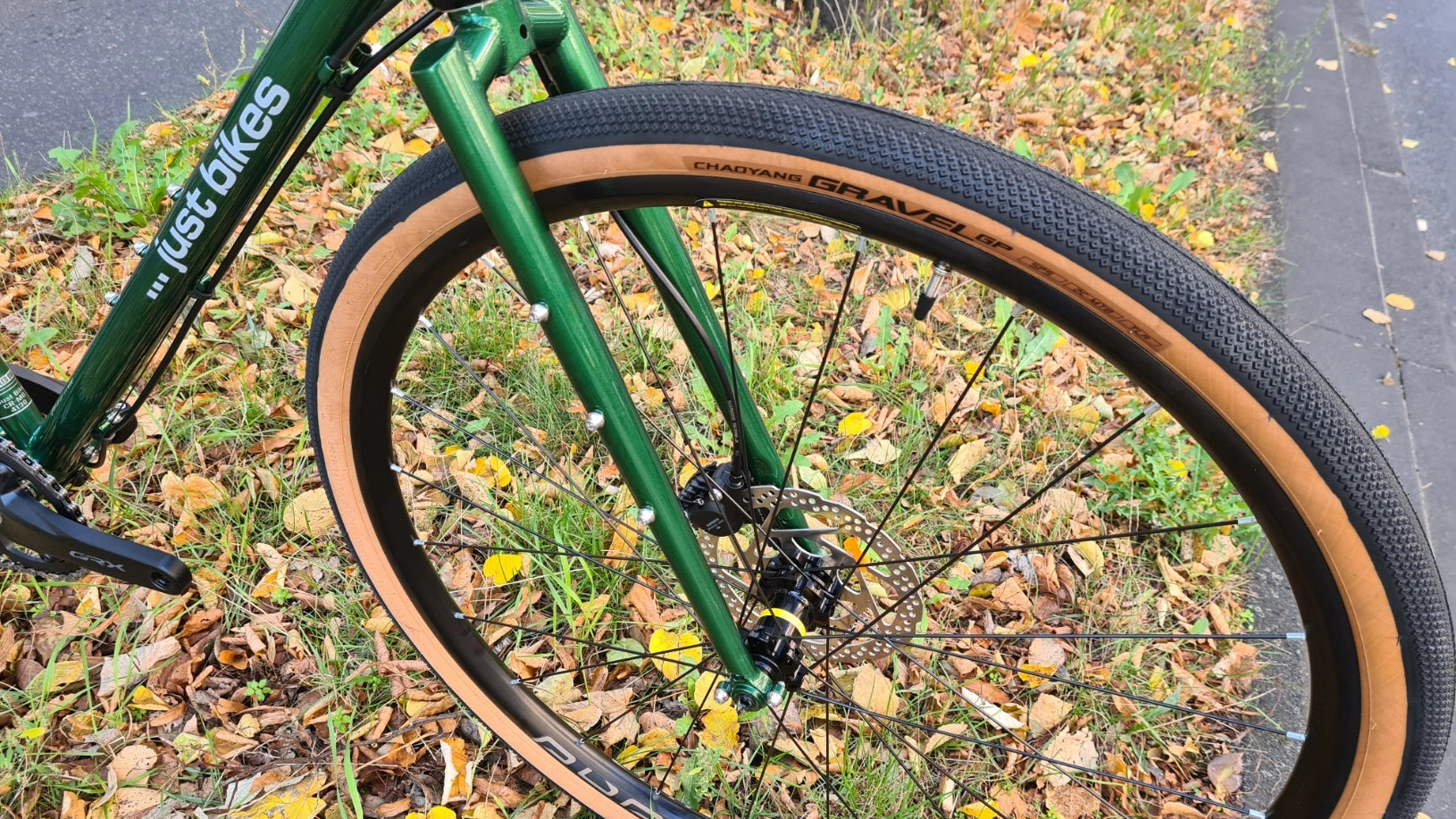JUST BIKES JB06 GRAVEL BIKE WITH SHIMANO GRX-600 British Racing Green