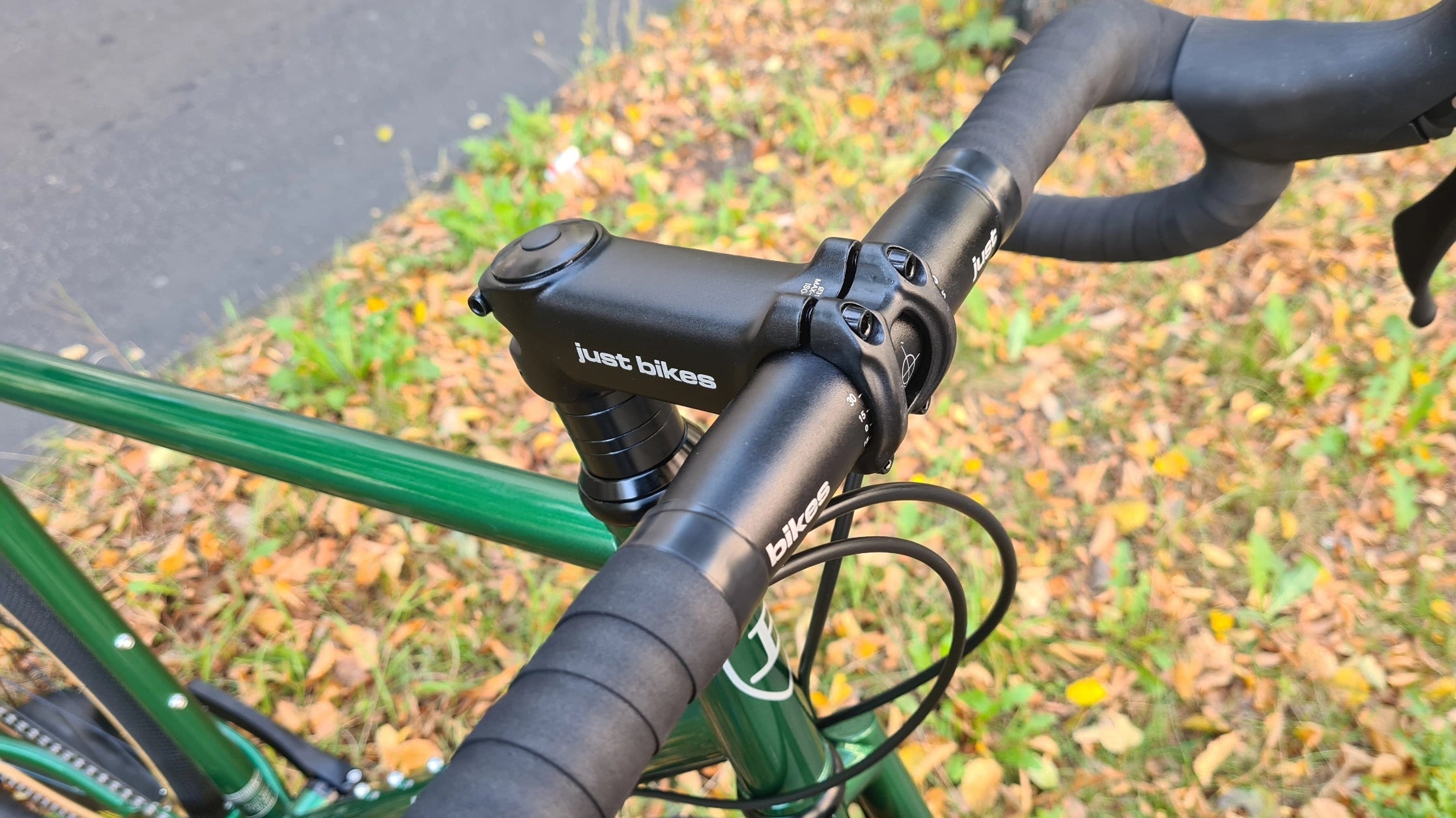 JUST BIKES JB06 GRAVEL BIKE WITH SHIMANO GRX-600 British Racing Green