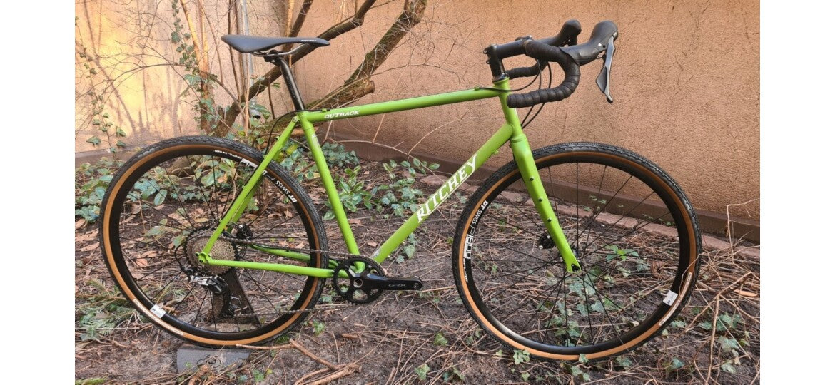 RITCHEY OUTBACK DISC GRAVELBIKE GUAC Y CREMA MIT SHIMANO GRX-600 KOMPLETTRAD