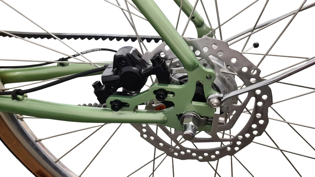 Mariluz Urban- Citybike Riemenantrieb Gates Nexus 7-Gang Scheibenbremse Olive Grün
