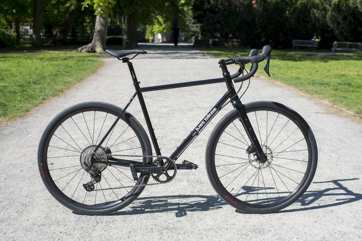 JUST BIKES JB04 GRAVEL BIKE MIT SHIMANO GRX-610/820 1x12 oder 2x12 Sch