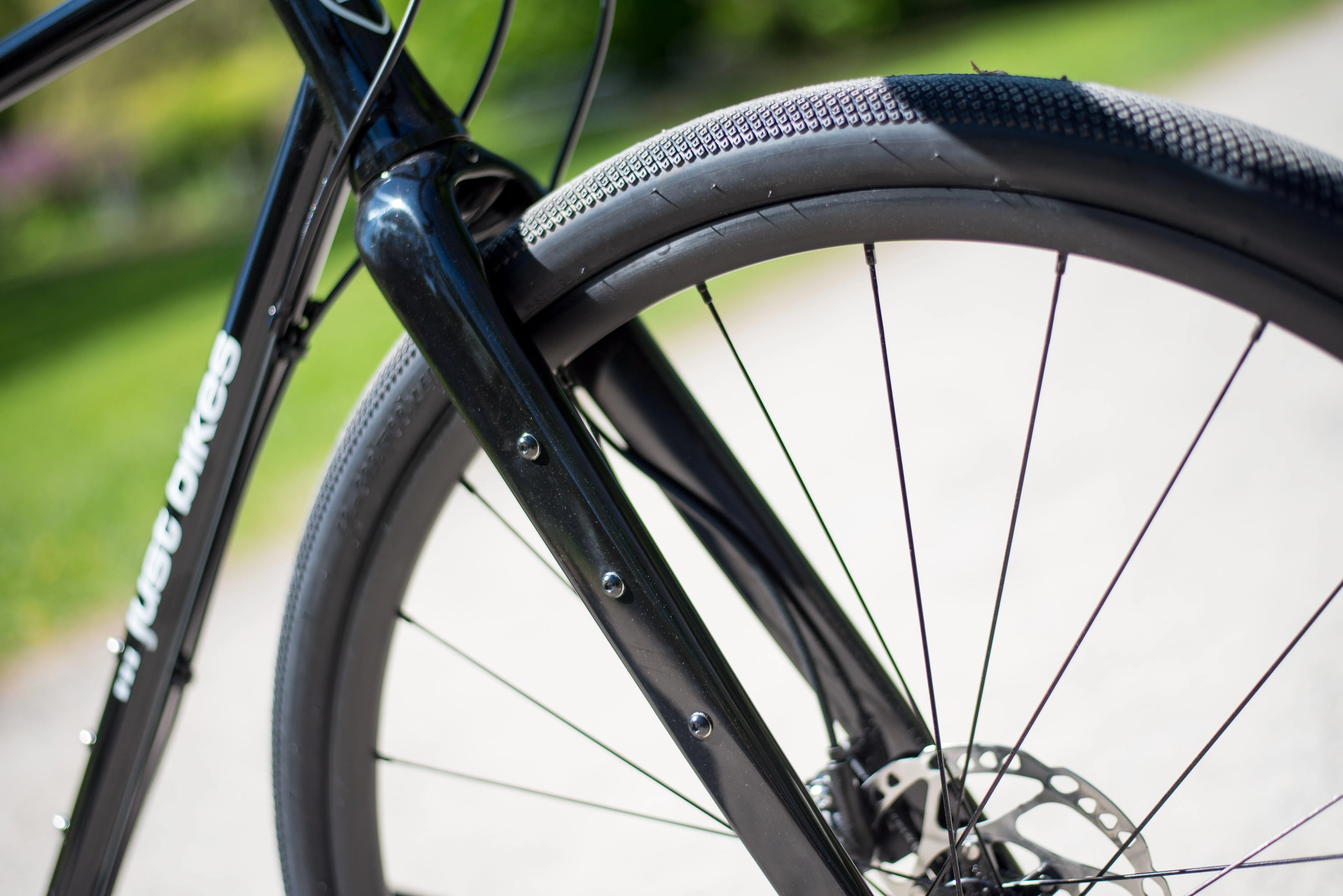 JUST BIKES JB04 GRAVEL BIKE MIT SHIMANO GRX-610/820 1x12 oder 2x12 Schwarz