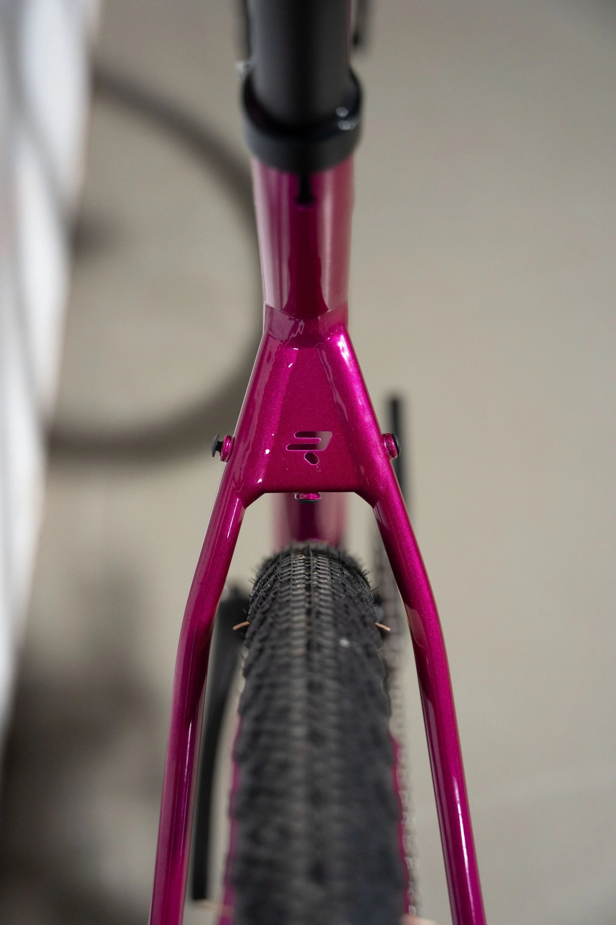 Ridley Kanzo Adventure Alu Gravelbike Shimano GRX-400 2x10 Jazzberry Jam Metallic/Black