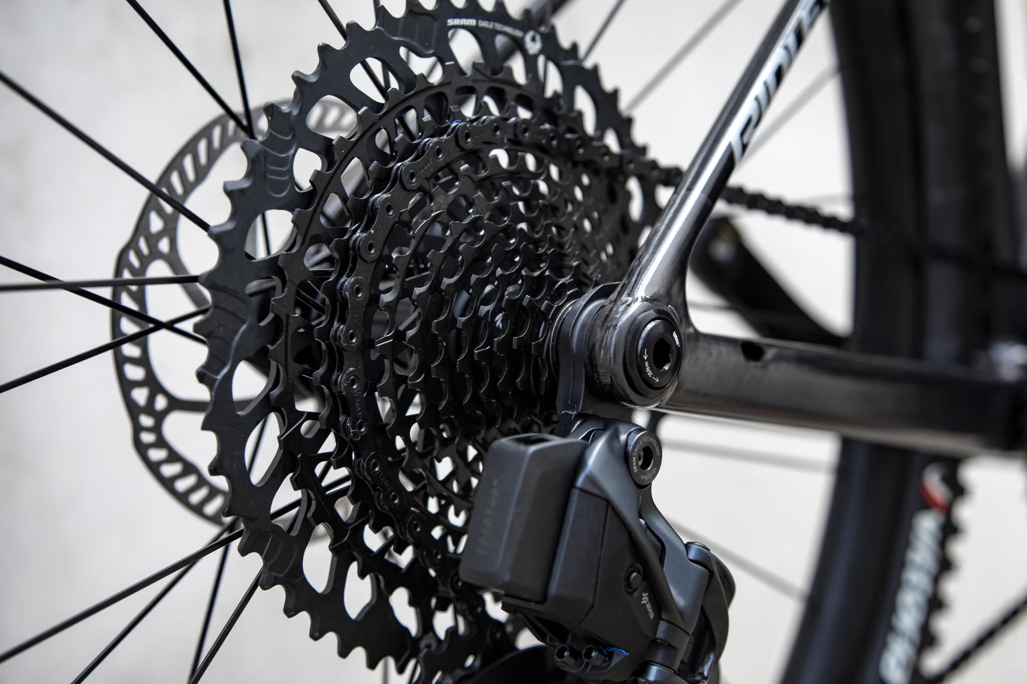 Ridley Kanzo Adventure Alu EQ Gravelbike Shimano GRX-400 Black DT Swiss G1800 Nabendynamo